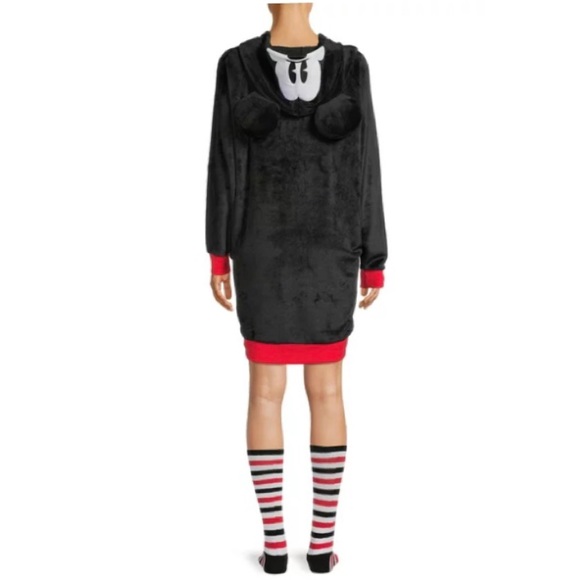 Disney’s Mickey Mouse Sleep Lounger with Socks (NWT) (Size: Medium/ 8/10) - Picture 2 of 14